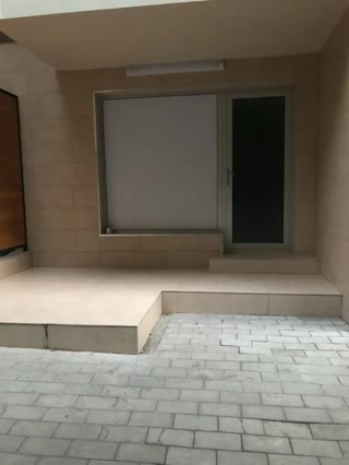 ქირავდება უნივერსალური კომერციული ფართი ვაკეში
