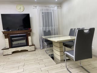 У продажу будинок, 120 кв ділянка 6 соток який зайняв вигідне місце по вул