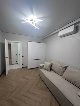 Продаж 2-кімнатної квартири в ЖК Нова Англія біля метро Васильківська