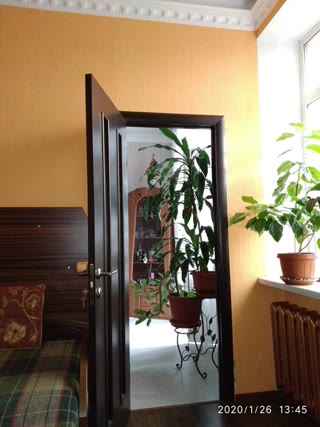 Продам 3 (4)-х комнатную  квартиру