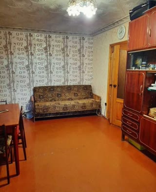 Продам 3-кімнатну квартиру біля м. Армійська