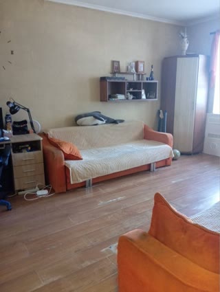 Продаж 1-кімнатної квартири біля метро Вокзальна
