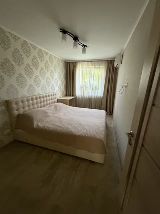 Продам 3-кімнатну квартиру Палац Спорту, Нові Будинки