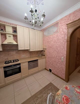 Продається 3к квартира, парк Рильського, Голосіївський район