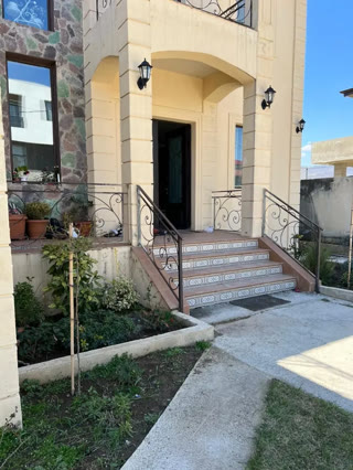 8-room private house for sale in Lis