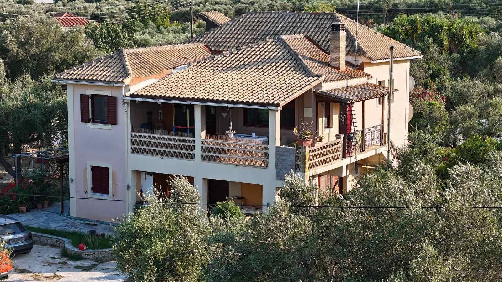 Μονοκατοικία 210 τ.μ.