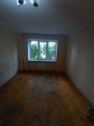 Продаж 1-кімнатна квартира на Дарницької площі біля метро Дарниця
