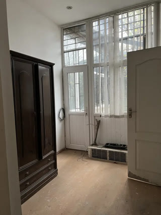 Universal commercial space for rent in Chugureti