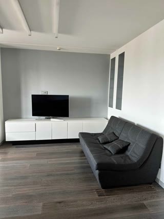 Продаж 3к квартири біля метро Осокорки