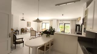 181 m² Apartment