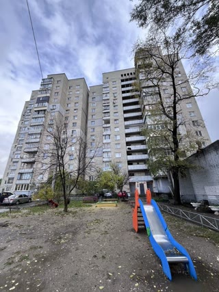Продам 3к квартиру Основа
