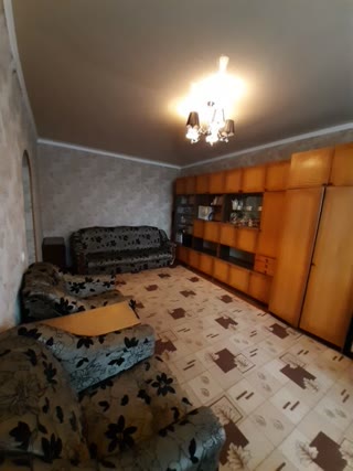 Продам велику однокімнатну квартиру