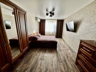 Продам 2-комнатну квартиру, проспект Перемоги, Олексіївка, ст. м. "Перемога"