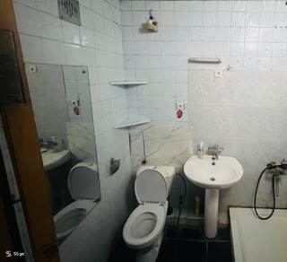 For sale a large apartment of 151 sq.m. with unique potential for renovation