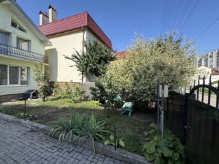 Продаж сучасного 3-поверхового будинку у Львові | вул. Шполянська