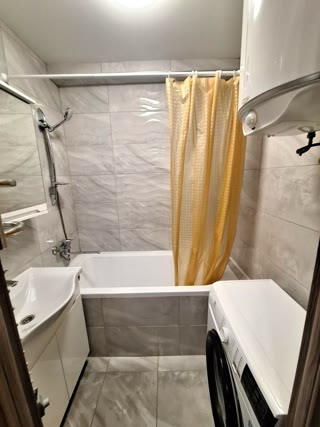 Продаж затишної 1-кімнатної квартири, станція метро Святошин