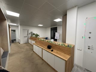 🏢 Turnkey 7-Room Equipped Office Space with Private Balconies – Old Batumi