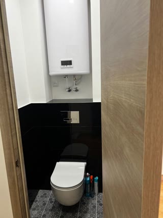 Продаж 1к квартири з новим ремонтом, метро Позняки
