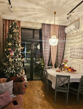 იყიდება 4 ოთახიანი ბინა ისანში