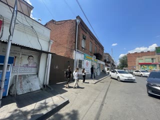 იყიდება  კომერციული ფართი თბილისში ჩღურეთში
