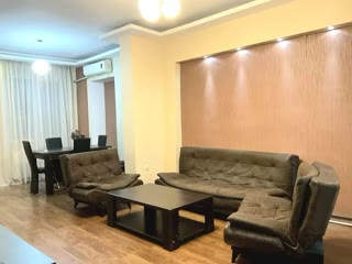 იყიდება 3 ოთახიანი ბინა საბურთალოზე