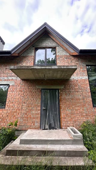 Продаж двоповерхового будинку в Конопниці, Львівська область