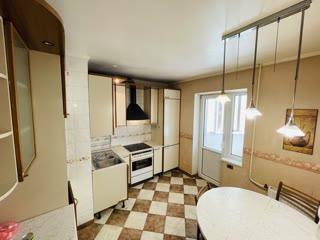 Продається 3-кімнатна квартира, вулиця Миколи Лаврухіна, Троєщина