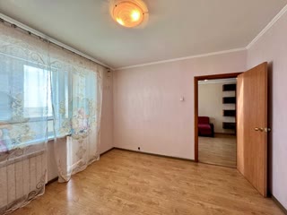 Продається 4-кімнатна квартира, вул. Миколи Закревського, Троєщина
