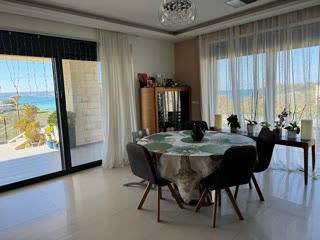 254 m² Detached House
