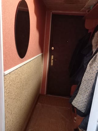 Продам кімнату в 2-х кімнатній квартирі по пр. Героїв Сталінграда