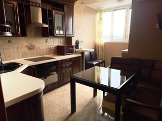 Продаж  2 кімнатної квартири на Генерала Наумова