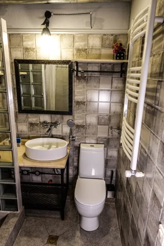 Сдается в аренду двухкомнатная квартира в Вере.