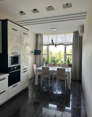 For Sale 3-room Apartment in the Business Class Residential Complex Golden Park