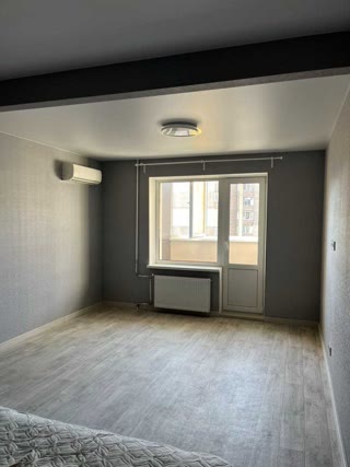 Продаж 1к квартири Троєщина, євроремонт