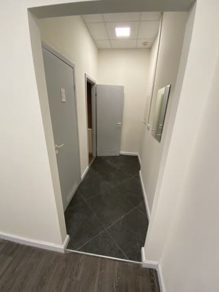 Нежилое, коммерция 102 м2, ул. Кудряшова, этаж 1.