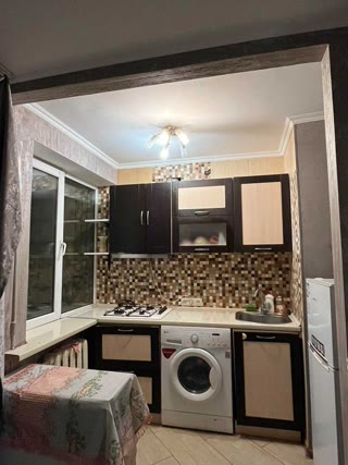 Продаж 1-кімнатної квартири біля метро Вирлиця