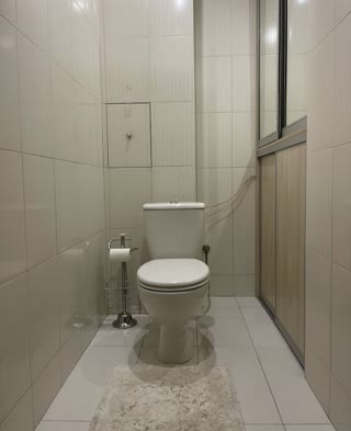 Продаж 1к квартири 70.8 кв. м на шосе Харківське