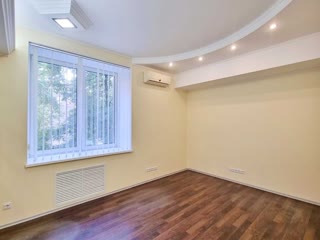 Продаж 2-кімнатної квартири-офіс в центрі Києва біля метро Олімпійська