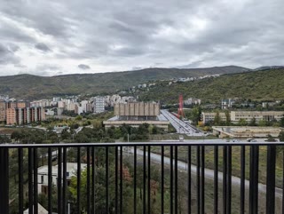იყიდება 2 ოთახიანი ბინა საბურთალოზე