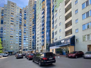 124м2, метро Печерська. Московська, клініка, салон, готель