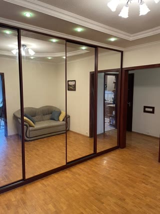 Продам 3-х кімнатну квартиру