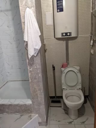 Продається простора двокімнатна квартира в цегляному будинку на Броварському проспекті, Биківня