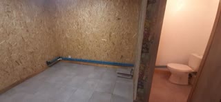 Продам приміщення червона лінія Зміїв 30 кв