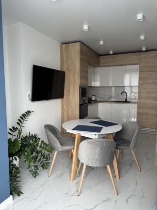 For Sale 2-room Apartment in Rogatinsky Residential Complex, Center