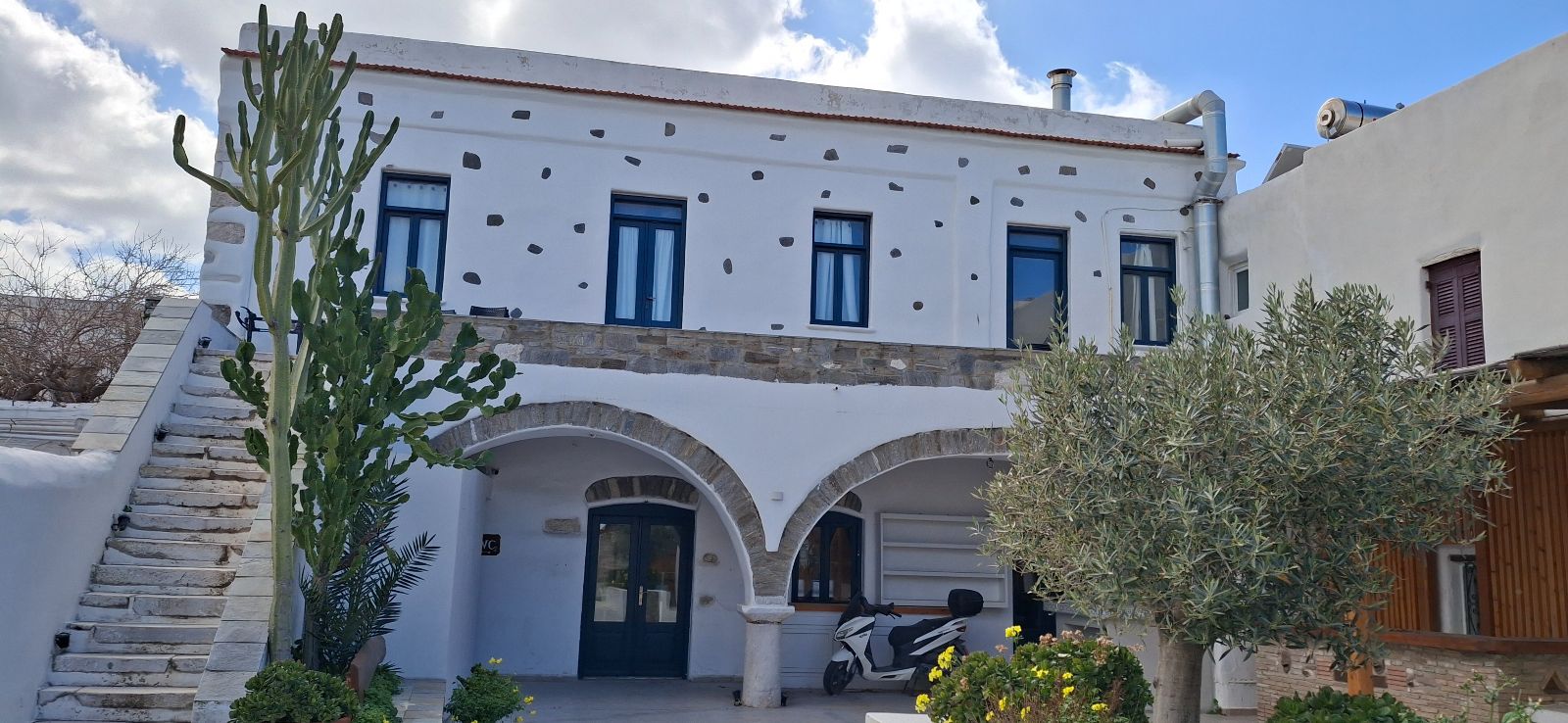 Μονοκατοικία 360τ.μ.