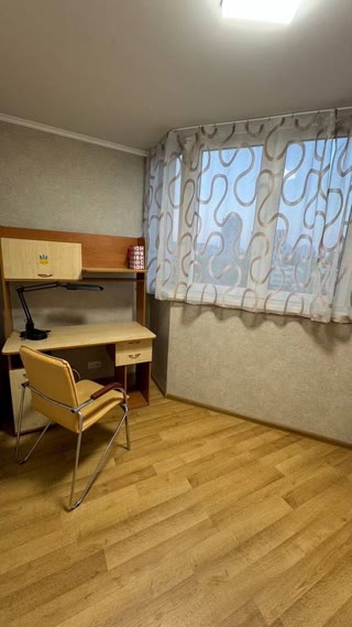 Продається 3к квартира, генератор, Позняки, Дарницький район
