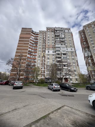 Продається 3к квартира на Троєщині, проспект Червоної Калини