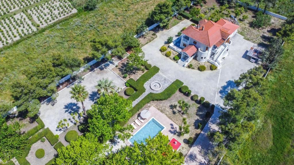 Μονοκατοικία 310τ.μ.