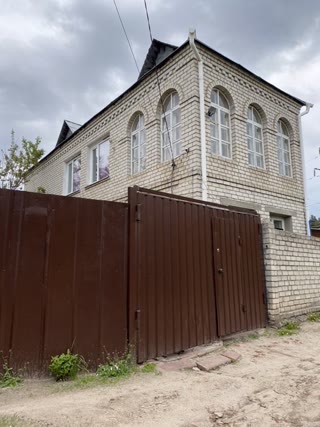 Продам 2 дома  140 кв м и дом 60 кв м, метро Київська