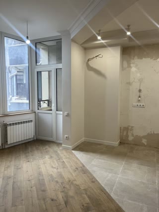 Sale of a 2-room apartment in the Center of Kyiv in the Prestige Hall residential complex near the Palace of Ukraine metro